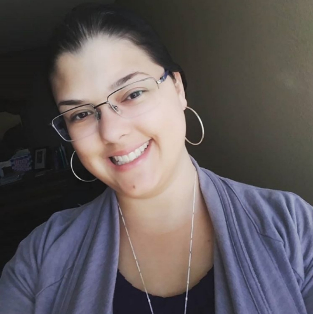 Meet your Posher, Joelle